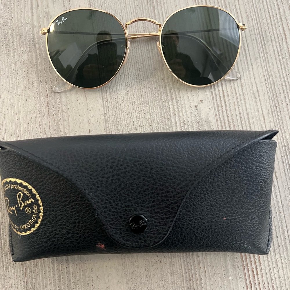 Ray-Ban round sunglasses
